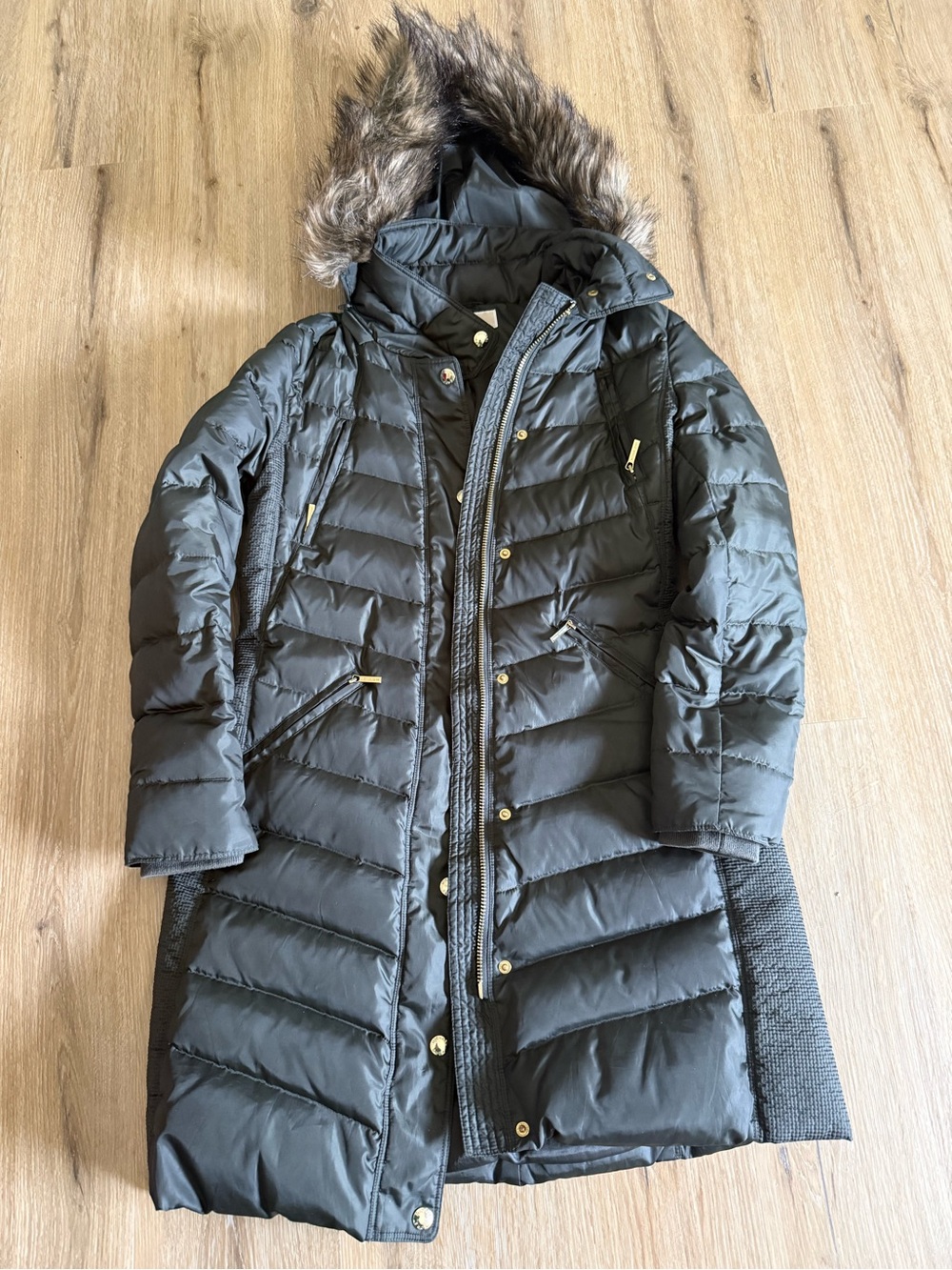 MICHAEL Michael Kors Quilted Long Puffer Coat with Faux Fur Hood green